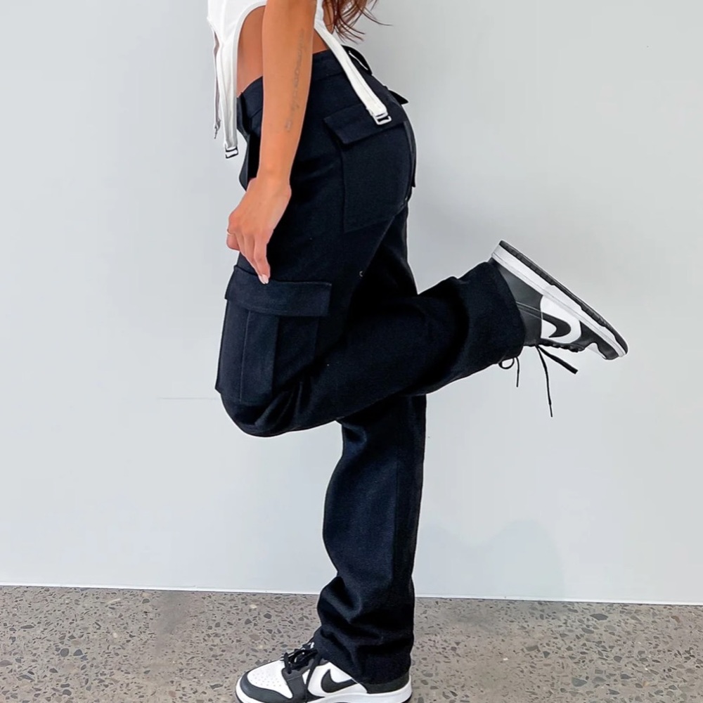 Black Cargos